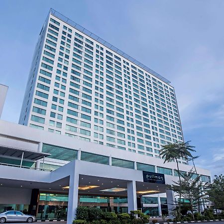 Pullman Kuching Hotell Eksteriør bilde The hotel in 2016