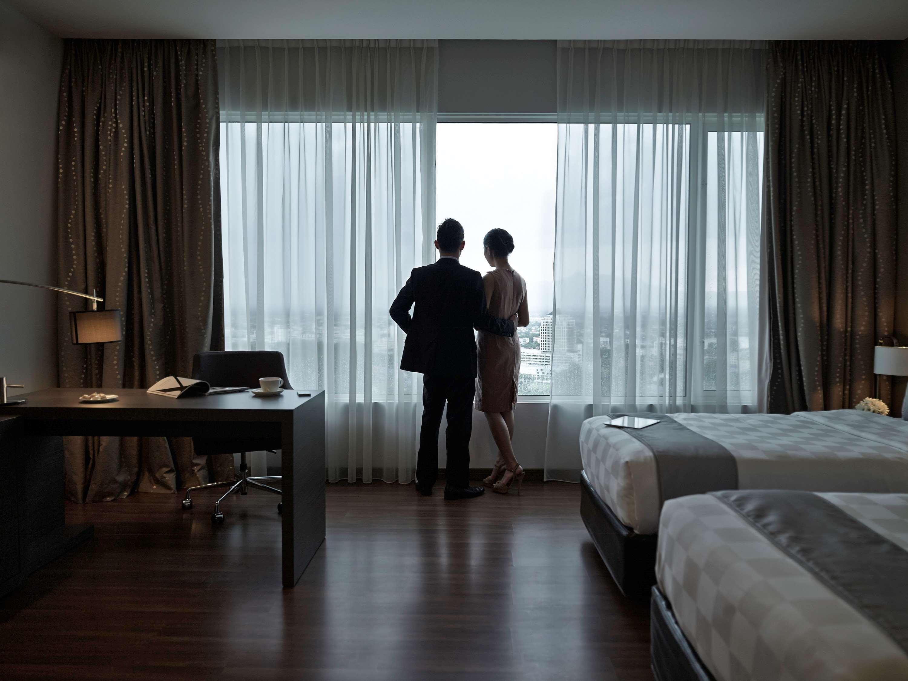 Pullman Kuching Hotell Eksteriør bilde A hotel room