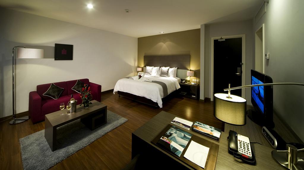 Pullman Kuching Hotell Eksteriør bilde Deluxe Studio