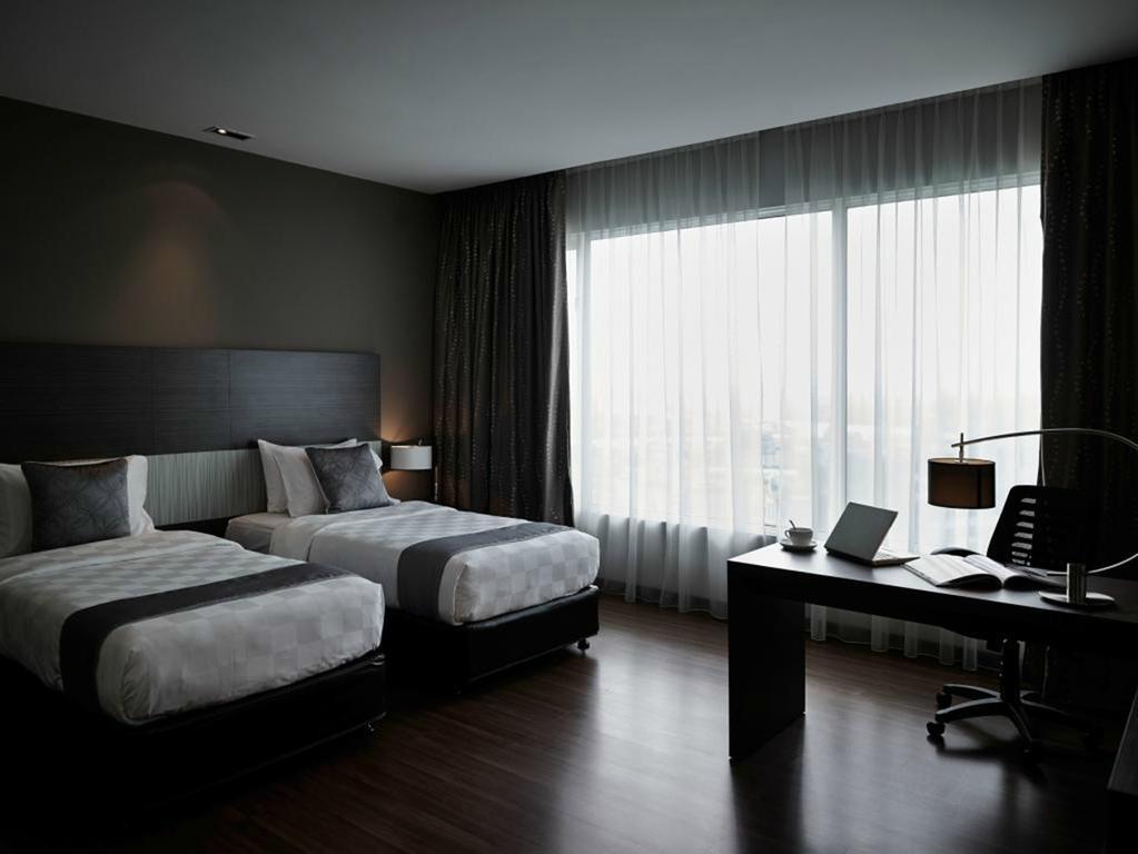 Pullman Kuching Hotell Eksteriør bilde Deluxe Room